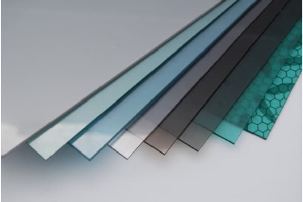 Tấm lấy sáng polycarbonate đặc 5.2mm 2