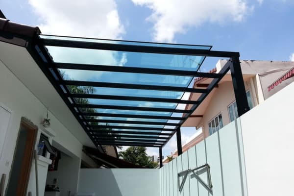 Tấm lấy sáng polycarbonate đặc 2mm 2