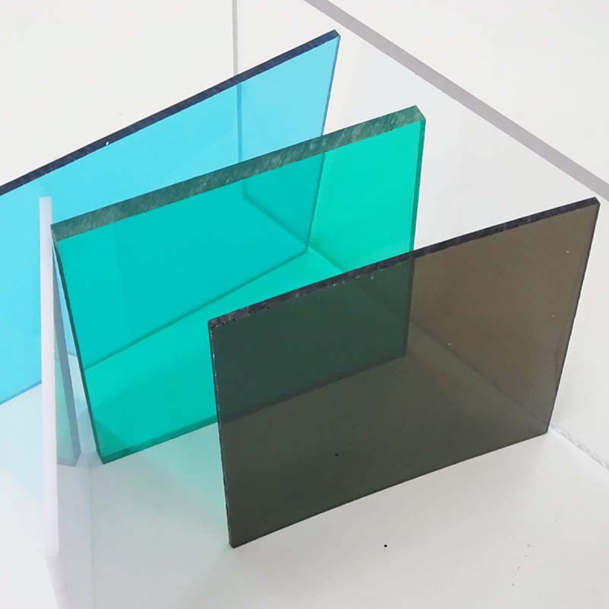 Ứng dụng tấm Polycarbonate đặc